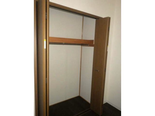 【UR賃貸】フレール東芦屋町−洋室の収納